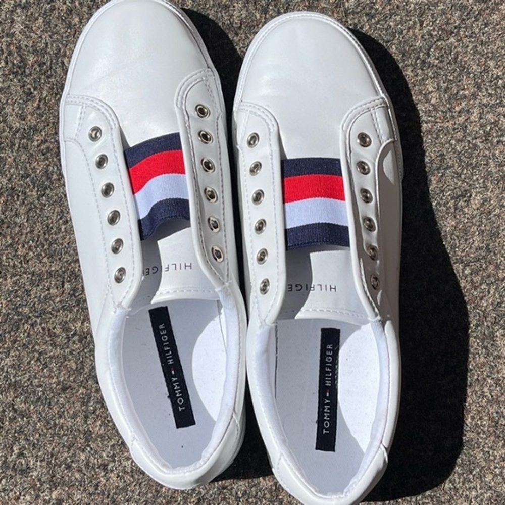 TOMMY HILFIGER slip on sneakers